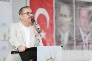 AK Parti İl Başkanı Kerem Ali Sürekli ve İzmir Milletvekili