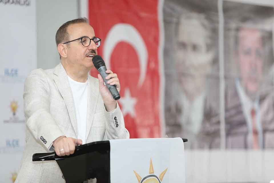 AK Parti İl Başkanı Kerem Ali Sürekli ve İzmir Milletvekili