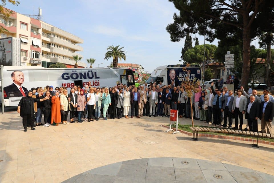 AK Parti Genel Başkan Yardımcısı Erkan Kandemir, AK Parti İzmir