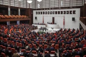 AK&nbsp;Parti&nbsp;Kayseri Milletvekili Mustafa Elitaş ile Kahramanmaraş Milletvekili Mahir &Uuml;nal, grup