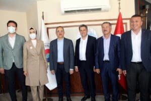 &Ouml;demiş Ticaret Odası Başkanı Rıfat Eriş, AK Parti İzmir İl