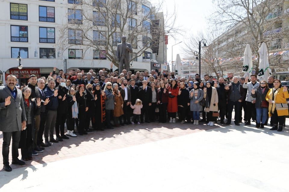 &nbsp; AK Parti İzmir İl Başkanlığı&rsquo;nın &lsquo;Karınca Modeli&rsquo; alan &ccedil;alışması,