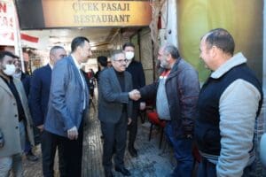AK Parti İzmir İl Başkanlığı&rsquo;nın y&uuml;r&uuml;tt&uuml;ğ&uuml; karınca modeli saha &ccedil;alışmaları