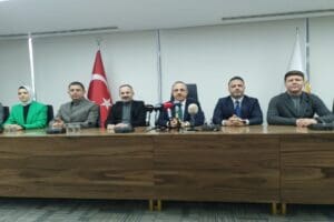 Milletvekili aday adayı olmak i&ccedil;in il başkanlığı g&ouml;revinden istifa eden