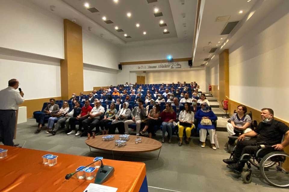 AK Parti İzmir AR-GE ve Eğitim Başkanlığının düzenlediği parti içi