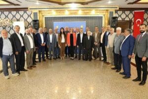 AK Parti İzmir İl Başkanı Kerem Ali S&uuml;rekli, &lsquo;D&uuml;nden Bug&uuml;ne