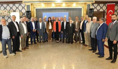 AK Parti İzmir’de dünden bugüne vefa toplantıları sürüyor… AK Partili Sürekli: 'Anca beraber, kanca beraberiz…'