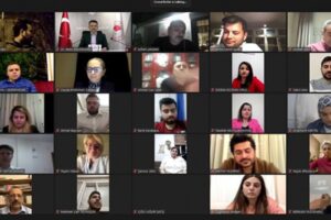 Tarım ve Orman Bakanı Bekir Pakdemirli, &ccedil;evrim i&ccedil;i g&ouml;r&uuml;şmeyle AK