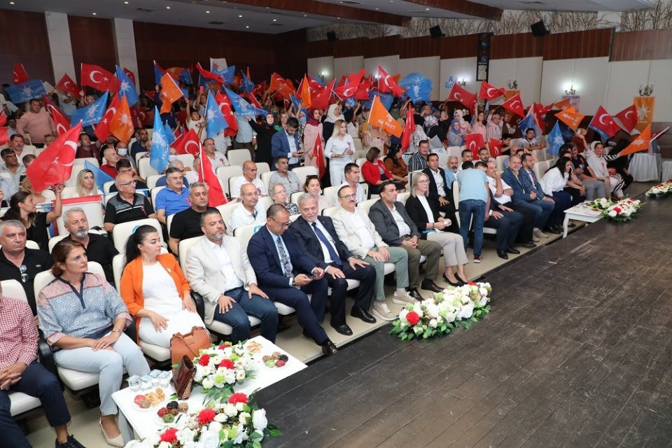 AK Parti İzmir Siyasi ve Hukuk İşler Başkanlığı’nın 30 ilçede