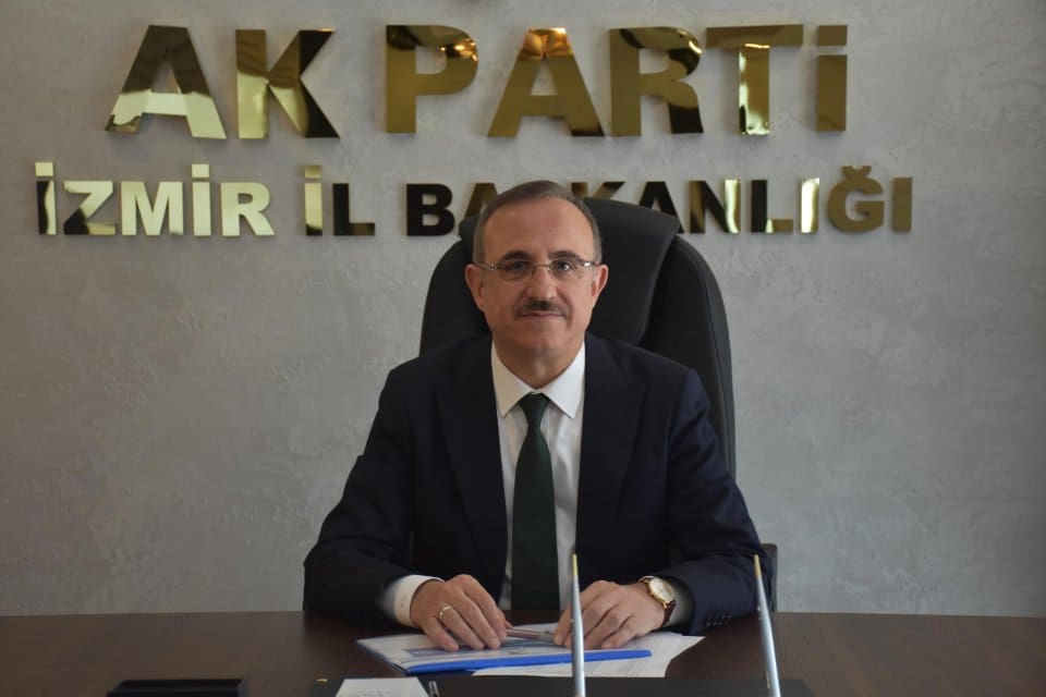 AK Partili S&uuml;rekli: İzmir'de &uuml;ye sayımızı 550 bine &ccedil;ıkarmayı hedefliyoruz
