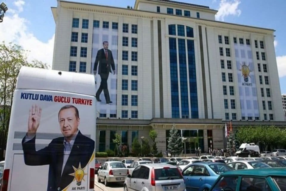 AK Parti kampında, gelecek yıl yapılacak se&ccedil;imlerin g&ouml;r&uuml;ş&uuml;leceği kampta, ekonomi,