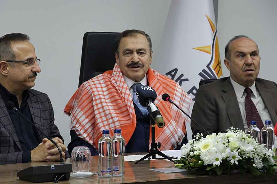 AK Parti Afyonkarahisar Milletvekili Veysel Eroğlu, merkezi hükümetin İzmir'e 120