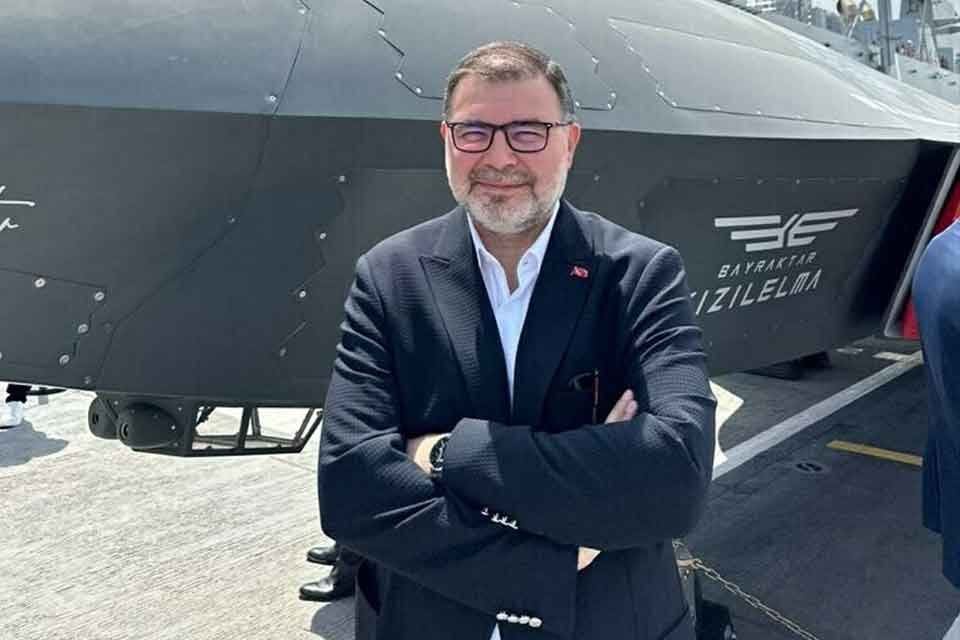D&uuml;nyanın ilk silahlı insansız hava aracı (SİHA) gemisi TCG Anadolu,