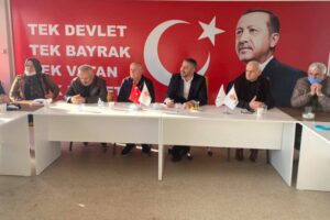AK Parti Menemen İlçe Başkanı Ahmet Can Çelik, partinin  kuruluşundan bu