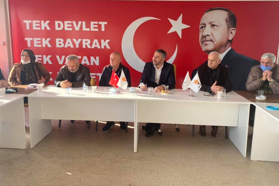 AK Parti Menemen İlçe Başkanı Ahmet Can Çelik, partinin  kuruluşundan bu