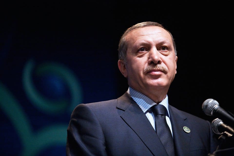 Adalet ve Kalkınma Partisi&rsquo;nin&nbsp; baş&ouml;rt&uuml;s&uuml;ne &ldquo;anayasal g&uuml;vence&rdquo; sağlamaya d&ouml;n&uuml;k mini