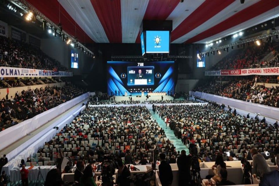 AK Parti 7. Olağan Kongresi, bug&uuml;n Ankara Spor Salonu'ndan yapılıyor.