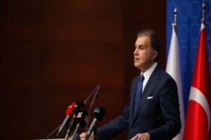 AK Parti Sözcüsü Ömer Çelik, "Yunan makamlarının manevi merkezlere, cami