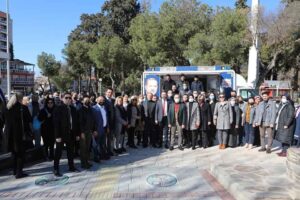 AK Parti İzmir İl Başkanlığı&rsquo;nın y&uuml;r&uuml;tt&uuml;ğ&uuml; &lsquo;Karınca Modeli&rsquo; &ccedil;alışma, bu