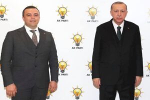 AK Parti Seferihisar İl&ccedil;e Başkanı Ahmet Aydın,&nbsp; bir takım temaslarda
