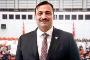 AK Parti İzmir Milletvekili Cemal Bekle, CHP Milletvekili Özcan Purçu’nun