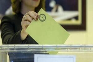 AK Parti Isparta milletvekili S&uuml;reyya Sadi Bilgi&ccedil;, se&ccedil;imlerin 18 Haziran