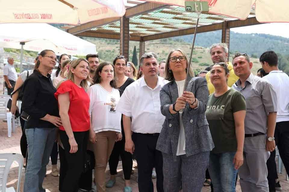 Üniversite sınavı öncesi öğrencilerin stresini azaltmak amacıyla Kınık Belediyesi tarafından