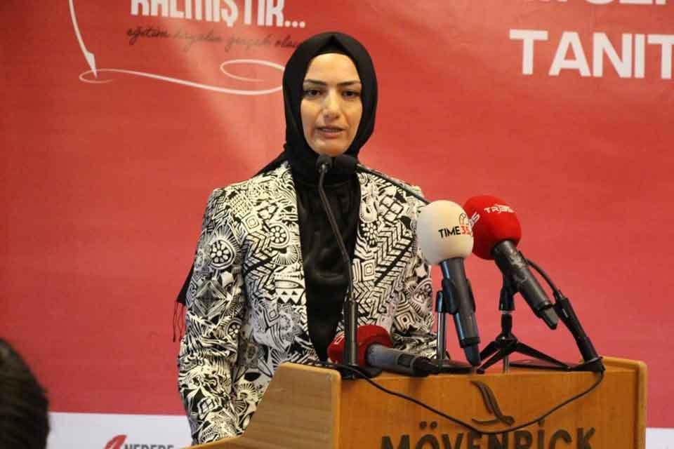 AK Parti İzmir İl Kadın Kolları Başkanı Dilek Yıldız B&uuml;y&uuml;kdağ,