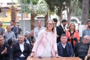 AK Parti İzmir Milletvekili ve 2. B&ouml;lge Milletvekili Adayı Ceyda