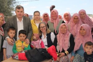 AK Parti İzmir Milletvekili Ceyda B&ouml;l&uuml;nmez &Ccedil;ankırı, Bergama ve Kınık&rsquo;ın