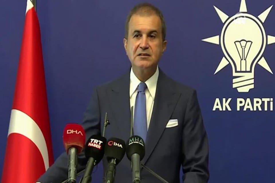 AK Parti S&ouml;zc&uuml;s&uuml; &Ouml;mer &Ccedil;elik, MYK toplantısı sonrası a&ccedil;ıklamalarda bulunuyor.