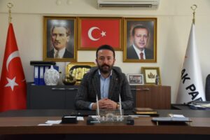 AK Parti Menderes İl&ccedil;e Başkanı S&uuml;leyman Artcı; CHP&rsquo;li Belediye Başkanı