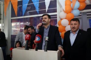 AK Parti Gen&ccedil;lik Kolları Genel Başkanı ve İzmir Milletvekili adayı