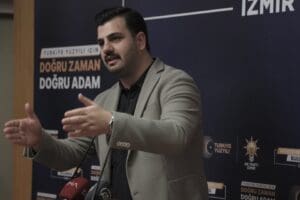 AK Parti Gen&ccedil;lik Kolları Genel Başkanı ve İzmir Milletvekili adayı