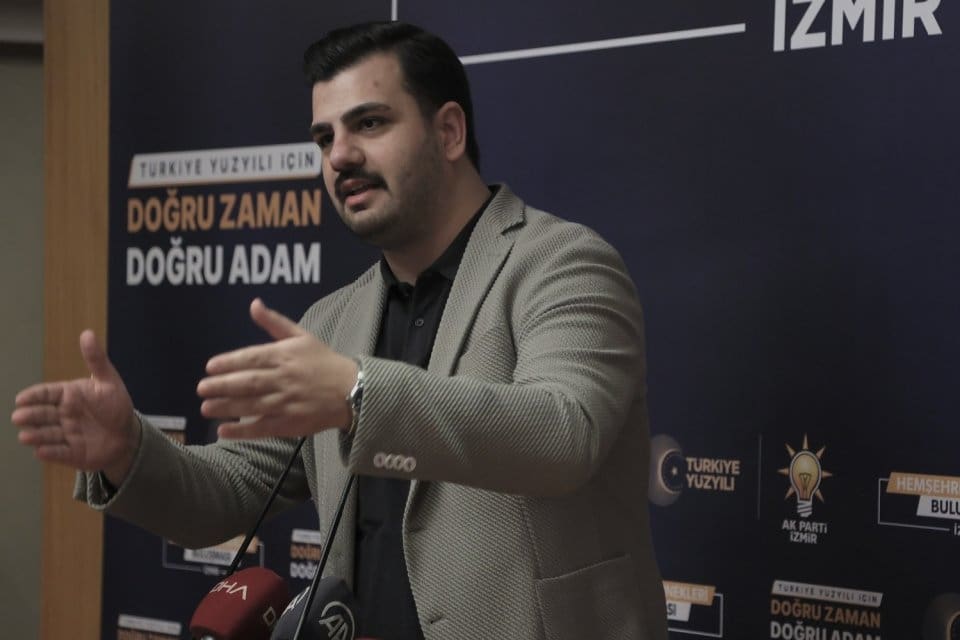 AK Parti Gen&ccedil;lik Kolları Genel Başkanı ve İzmir Milletvekili adayı