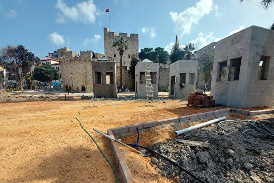AK Parti Çeşme İlçe Başkanı Yeliz Karataş, Çeşme Meydan projesi