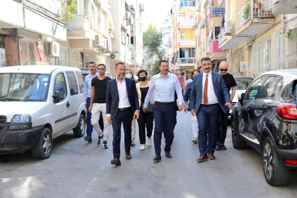 Her g&uuml;n başka bir il&ccedil;ede d&uuml;zenlediği programlarla sahadaki &ccedil;alışmalarını s&uuml;rd&uuml;ren