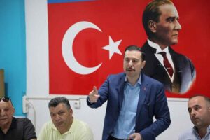 AK Parti İzmir Milletvekili Mahmut Atilla Kaya, Karabağlar'da gerçekleştirdiği programlarda