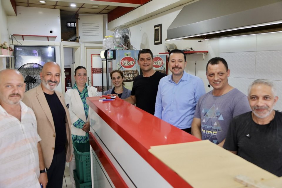 AK Parti İzmir Milletvekili Mahmut Atilla Kaya, saha çalışmalarını Bornova'da