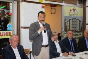 Selçuk'ta oda başkanları, muhtarlar ve stk yöneticileriyle kahvaltıda bir araya