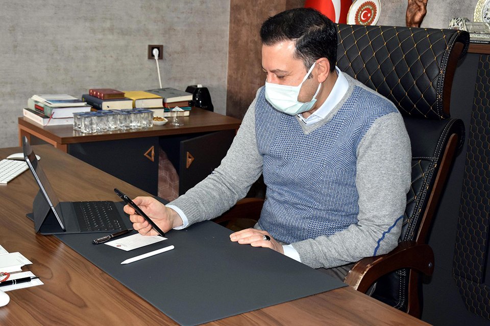 AK Parti İzmir Milletvekili Mahmut Atilla Kaya, yılbaşı tatili nedeniyle