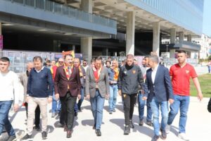 AK Parti İzmir Milletvekili Mahmut Atilla Kaya, saha &ccedil;alışmalarının startını