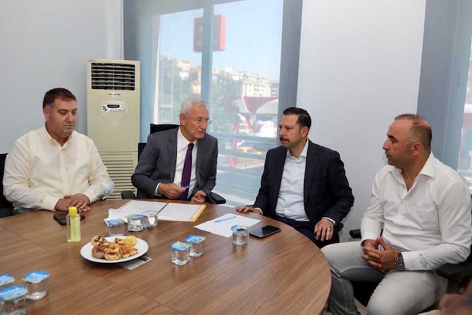 AK Parti İzmir Milletvekili Mahmut Atilla Kaya, her g&uuml;n başka