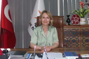 Karşıyaka Belediyesi’nin kente dair hizmetlerde yetersiz kaldığını savunan AK Parti