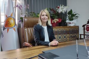 AK Parti Karşıyaka İlçe Başkanı Didem Dereboylu Keseli, tartışmalara neden