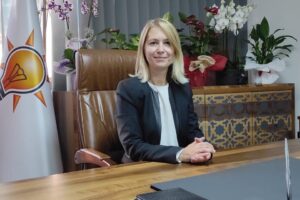 AK Parti Karşıyaka İlçe Başkanı Didem Dereboylu Keseli, Karşıyaka Belediye