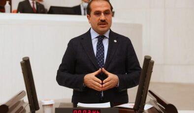 AK Partili Kırkpınar’dan Başkan Soyer’e: ‘Kasket takarak kandıramazsın’