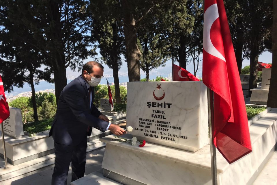 AK Parti İzmir Milletvekili Yaşar Kırkpınar, 18 Mart Çanakkale Zaferi’nin