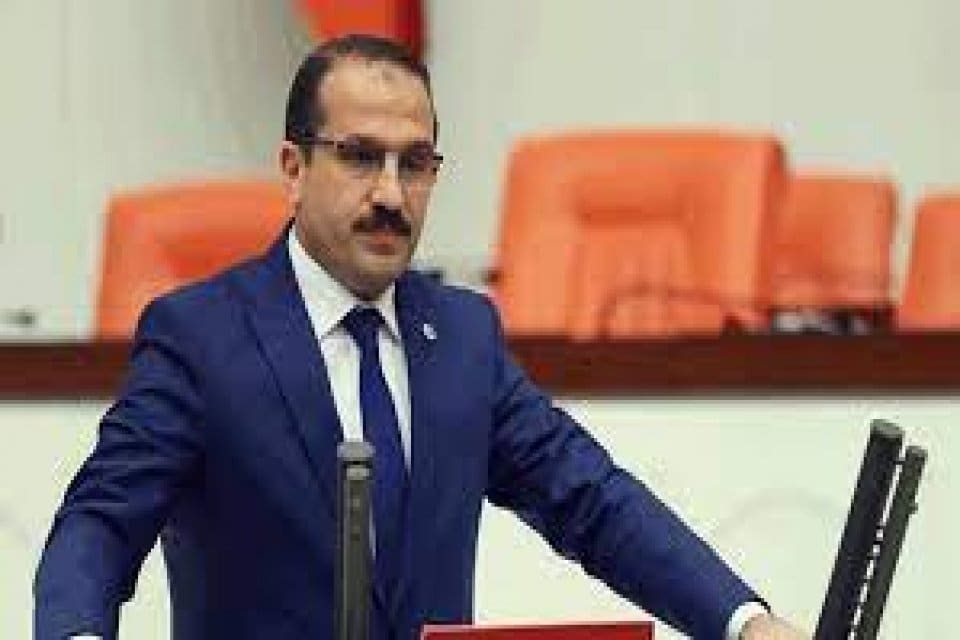 AK Parti İzmir Milletvekili Yaşar Kırkpınar, muhalefetin &ccedil;aresizlik i&ccedil;erisinde yapılan