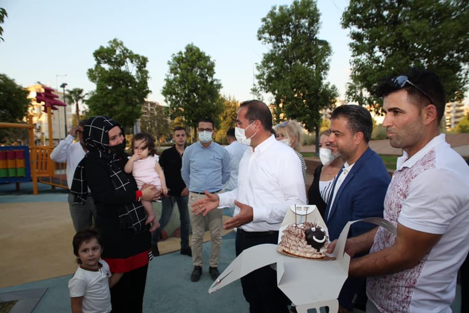 AK Parti İzmir Milletvekili Yaşar Kırkpınar, Bayraklı İlçe Başkanlığı tarafından